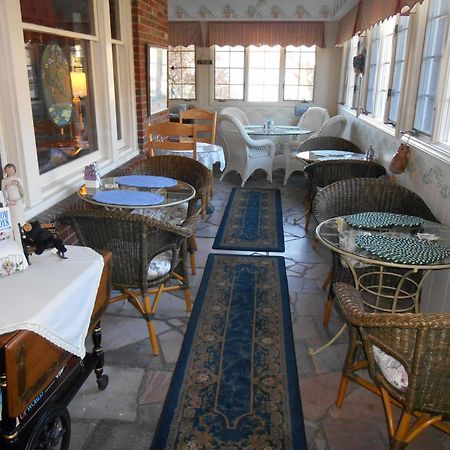 Azalea Inn Bed And Breakfast 배너 앨크 외부 사진