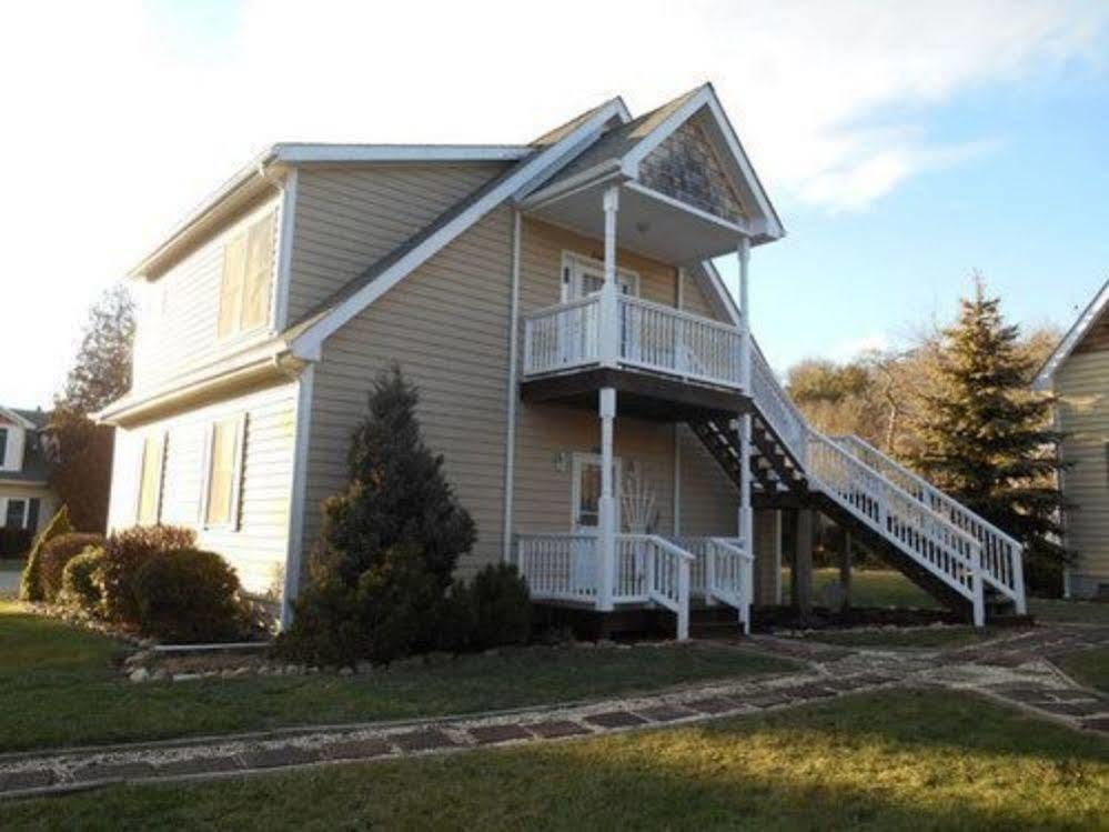 Azalea Inn Bed And Breakfast 배너 앨크 외부 사진